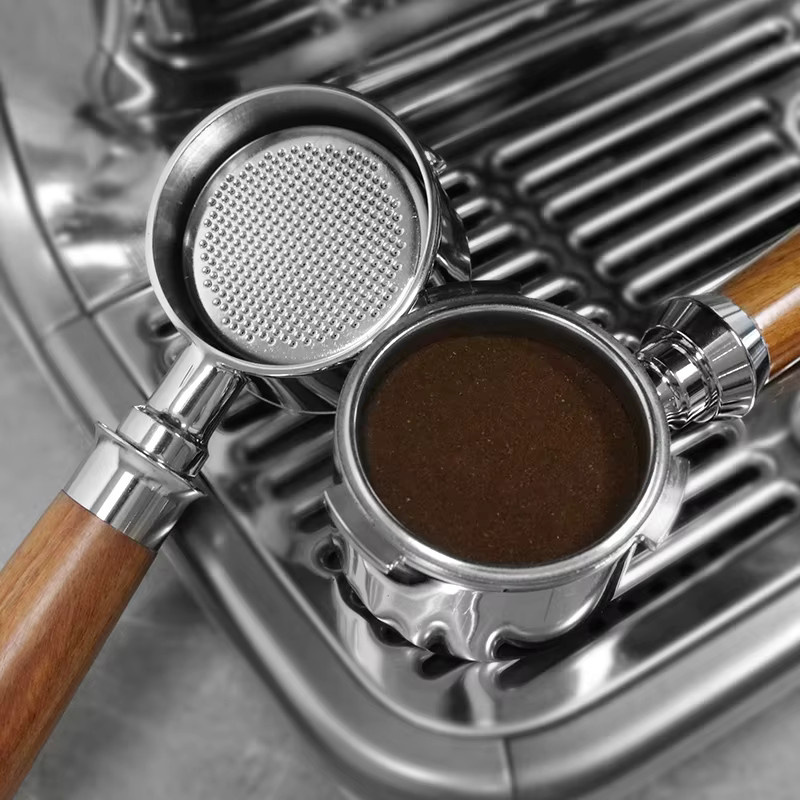 ALIKISSCAFE Ersatz Siebträger mit Holzgriff und 51mm Kaffeesieb für Hibrew H11 Homix Espresso Maker Zubehör, Silber/Braun - Bild 4
