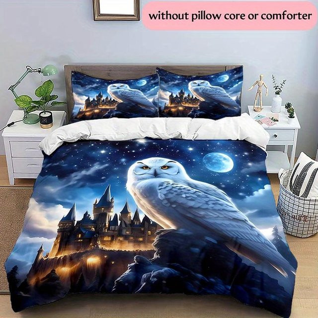 Bettwäsche-Set mit Anime-Design Magische Akademie Schloss und Eulen in Blau, 1x Bettbezug und 2x Kissenbezüge aus Polyester, B/H: 172 x 218 cm - Bild 1