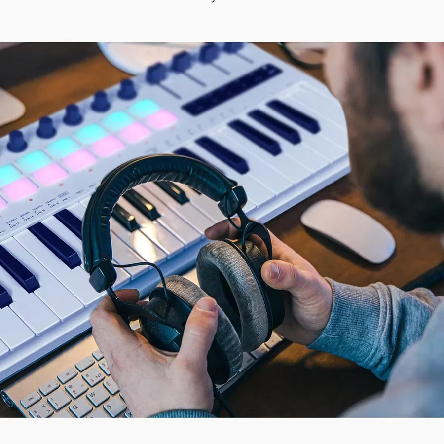 M-VAVE SMK-37 Pro MIDI-Controller Tragbares Digital-Keyboard mit 16 RGB-Pads und 8 Drehreglern in Schwarz - Bild 3