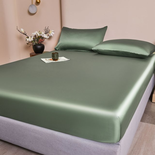 Luxuriöses Bettwäsche-Set aus Maulbeerseide von Fei Zhi Tian in Beige oder Grün, bestehend aus Spannbettlaken und Bettdecke in Queen-Size - Bild 1