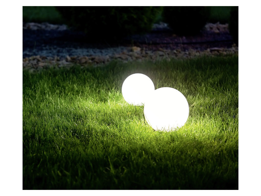 REALITY LEUCHTEN MELO LED Außenleuchte Solar mit RGBW-Farben und Fernbedienung, Weiß, Durchmesser: 20 cm - Bild 3