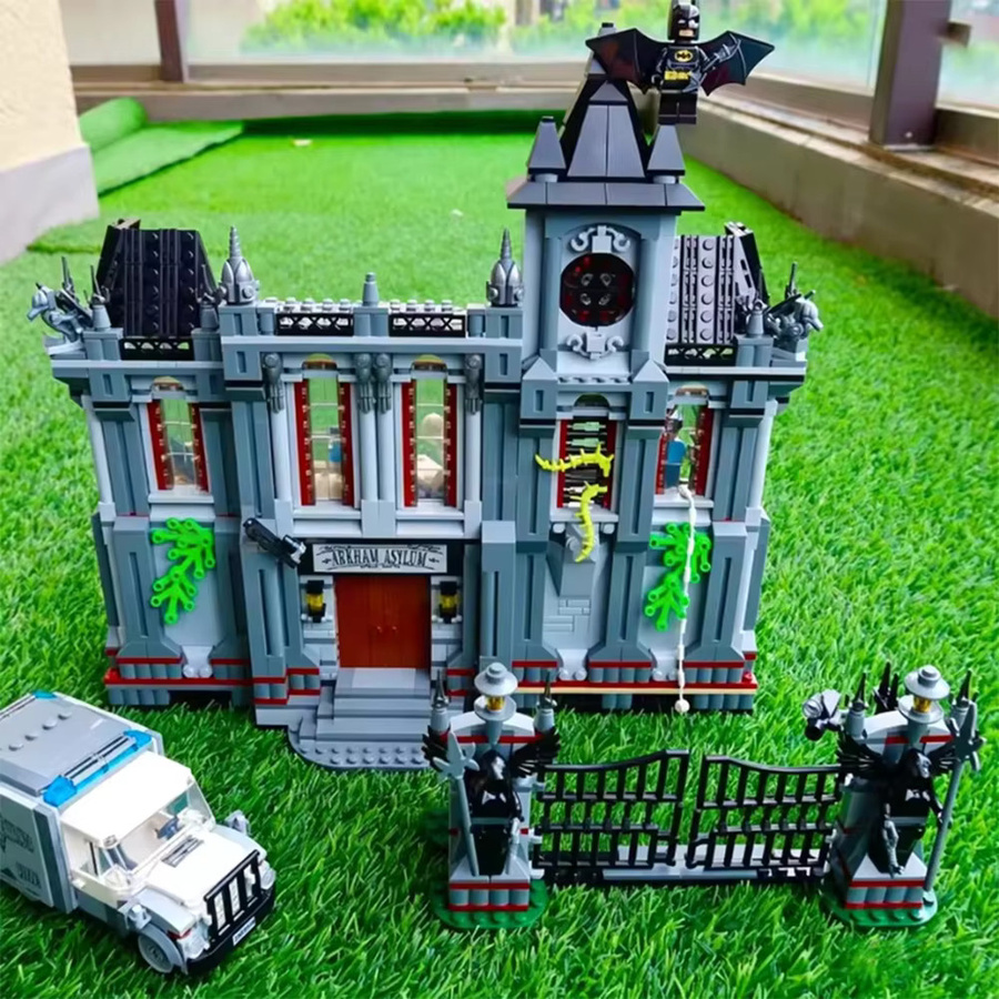ZGECB Arkham Asylum MOC Baustein-Set, DC, 1619 Teile - Bild 3