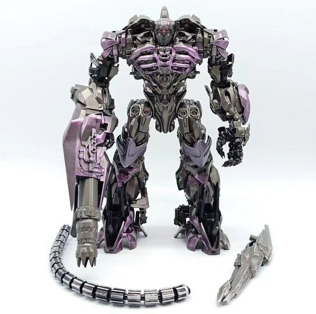 Baiwei Transformers G1 Shockwave TW-1028B Actionfigur, Roboter Modus, grau - Bild 1