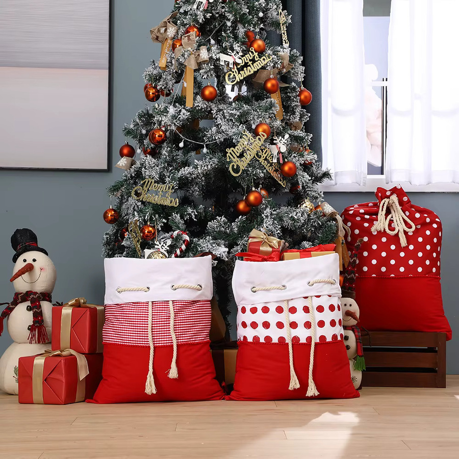 Großer Weihnachtssack von DYSHAYEN in Rot mit Weihnachtsmann-Motiv und gepunktetem Design aus Segeltuch - Bild 2