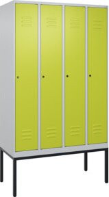 C+P Spind Classic PLUS Garderobenschrank mit 4 Abteilen, Stahlkonstruktion, Zylinderschloss und 4 Garderobenhaken, H x B x T: 212 x 120 x 50 cm - Bild 1
