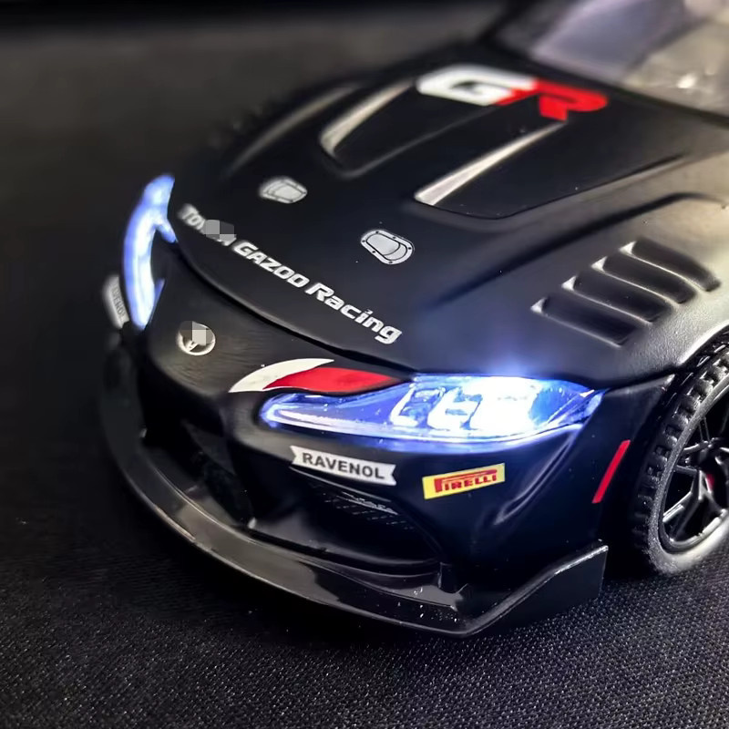 MAKEDA GR Supra GT4 Sportwagen-Modell, 1:32, mit Sound- und Lichteffekten - Bild 2