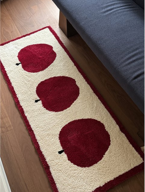 VIKAMA Apfel-Teppich rot gestreift, weicher und flauschiger Teppich für Wohnzimmer, Schlafzimmer und Flur, B/T: 120 x 120 cm - Bild 1