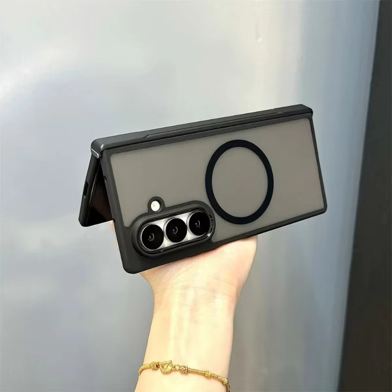 Stoßfeste MagSafe Handyhülle mit Scharnierschutz für Samsung Galaxy Z Fold 4, 5, 6, 7 und 8 in Transparent oder Schwarz - Bild 5