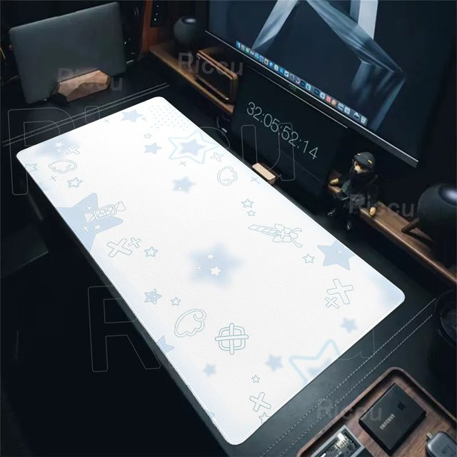 Riccu Schreibtischunterlage XXL mit minimalistischem blauem Farbverlauf und Sternen-Design als ästhetisches Mauspad für Tastatur und Computer - Bild 1