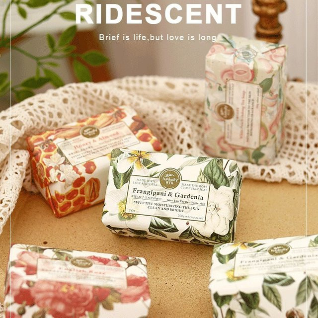 Blumengeschränkte Seife mit ätherischen Ölen, 200g, Unisex - Bild 1