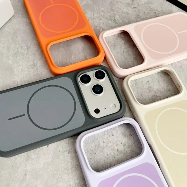 Apple MagSafe Silikon Hülle für iPhone 17 Pro Max in Weiß - Bild 1