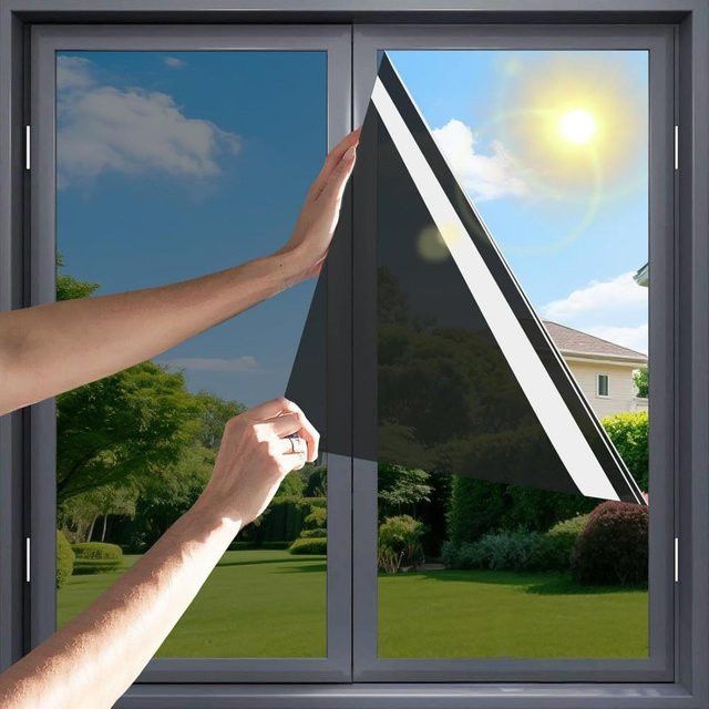Einweg-Fensterfolie mit Sichtschutz und UV-Schutz aus bruchsicherer PET-Folie zur Wärmeregelung und Verdunkelung - Bild 1