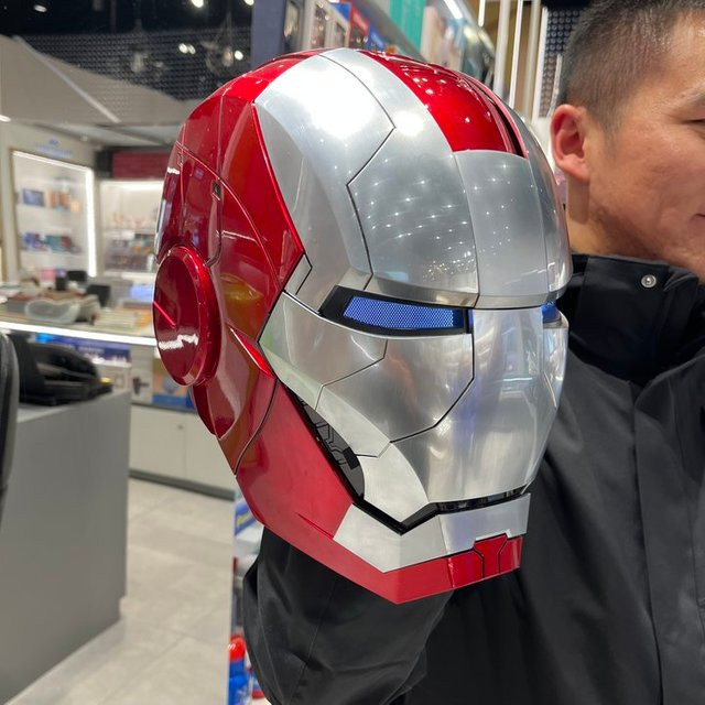 Marvel Iron Man Helm 1:1 Mk5 mit Licht und Voice Control für Erwachsene - Bild 1