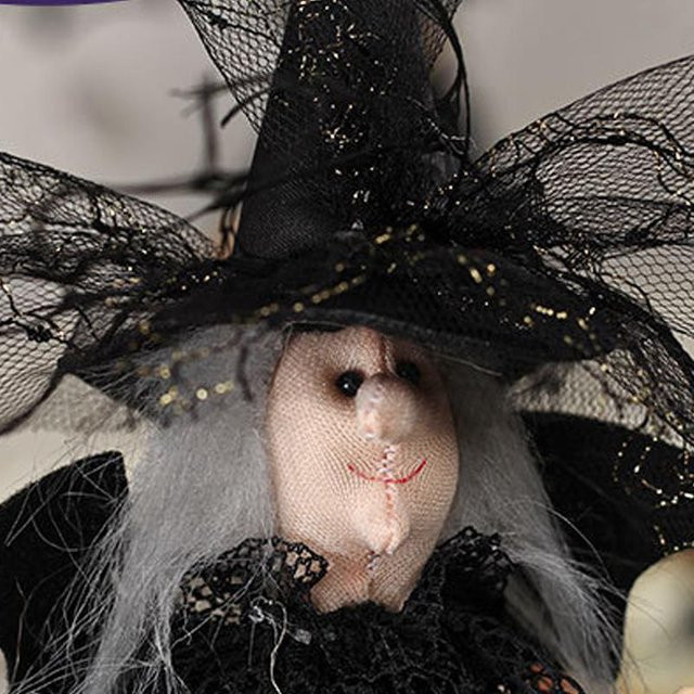 mfySpace Halloween Hexenpuppe mit Gaze-Rock und Besen als Desktop-Dekoration in Schwarz - Bild 1