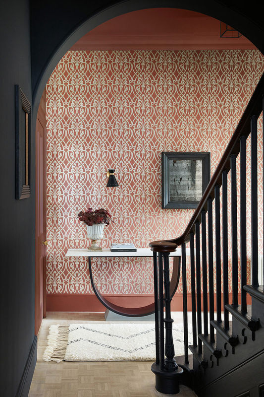 Little Greene Tapete Brook Street Etruscan in Rot, Gold und Orange mit floralem Vintage-Muster und Glanz-Effekt - Bild 2