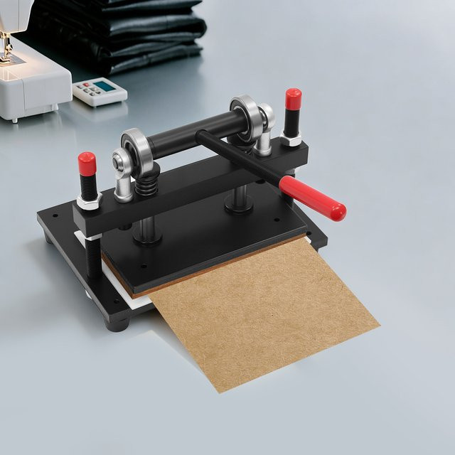 Manuelle Stanzmaschine für Papier, Leder, Stoff und Bastelarbeiten in Schwarz, B/T: 26 x 16 cm - Bild 1