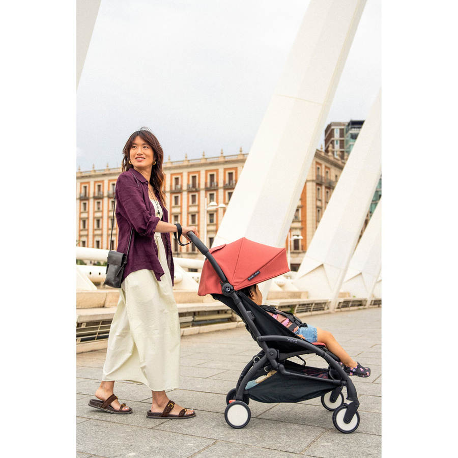 Stokke Yoyo5 Travel Buggy in Beige mit Federung und einhändiger Faltfunktion - Bild 2