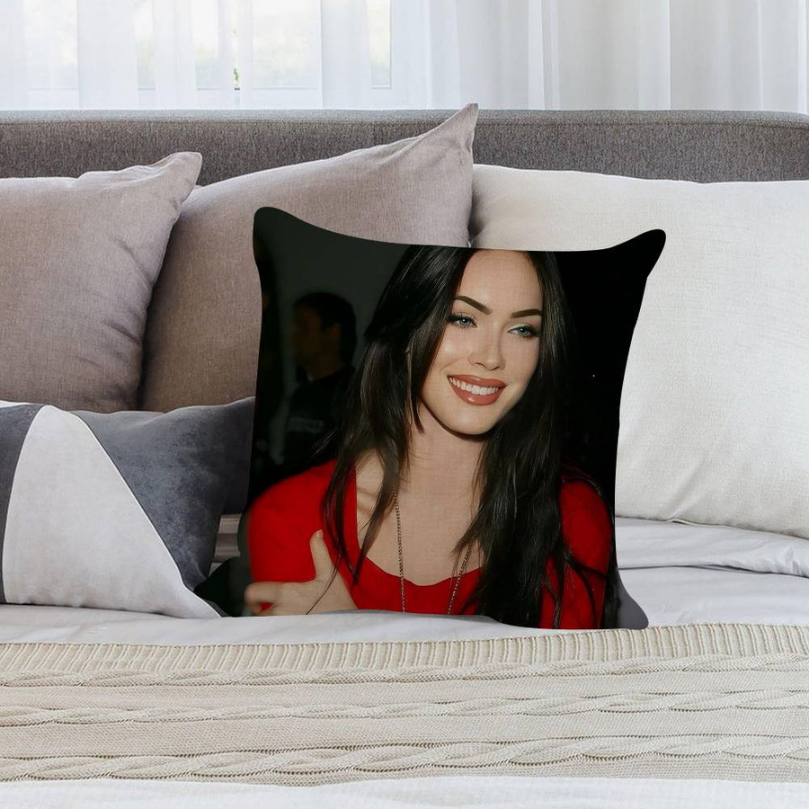 Dekokissen Kissenbezug mit Jennifers Body Megan Fox Motiv aus Peach Skin, B/T/H: 18 x 18 x 18 cm - Bild 3