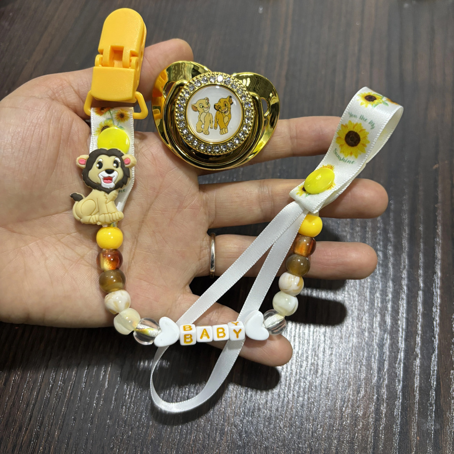 Disney Baby-Schnuller aus lebensmittelechtem Silikon mit Schnuller-Kette und Clip in Multicolour - Bild 1