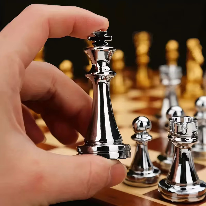 Yernea Schachbrett-Set, Holz, Metall, Strategiespiel - Bild 4