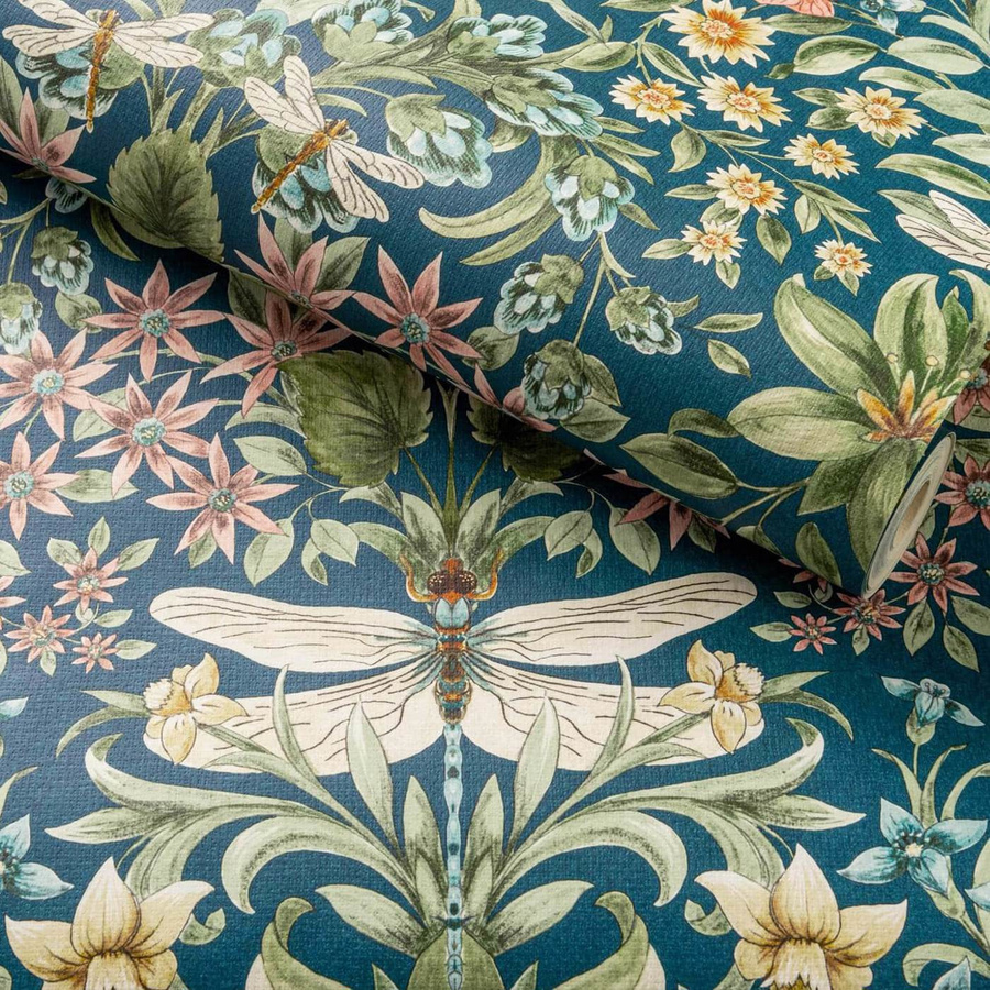 Clarke & Clarke Tapete Mirabell in Petrol und Türkis mit floralem Vintage-Design und botanischen Motiven - Bild 1