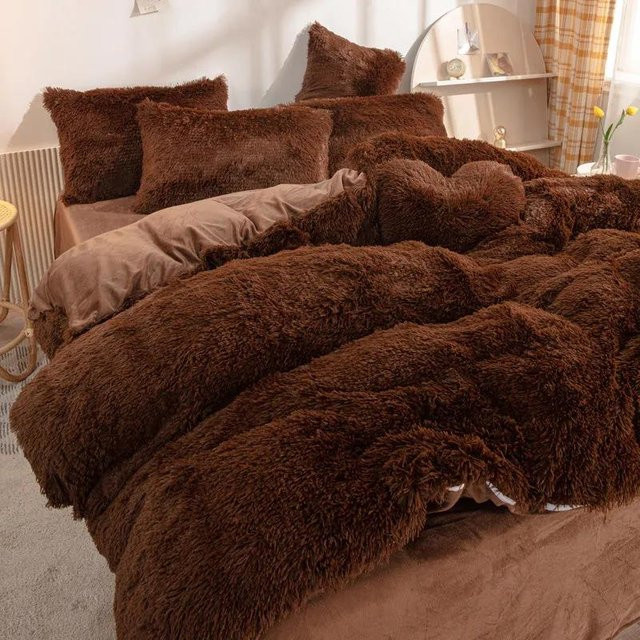 WTEMPO Winterbettwäsche-Set aus Kristallflaum in Braun, bestehend aus Bettbezug, Kissenbezügen und Spannbettlaken, B/T/H: 150 x 200 cm - Bild 1