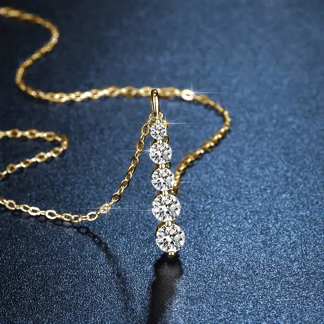 Lnkry Halskette mit Moissanit-Anhänger, 14 Karat Gold gefüllt, Damen - Bild 1