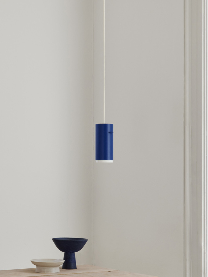 Moebe Tube Pendelleuchte in Blau aus Aluminium und Papier mit skandinavischem Design - Bild 3