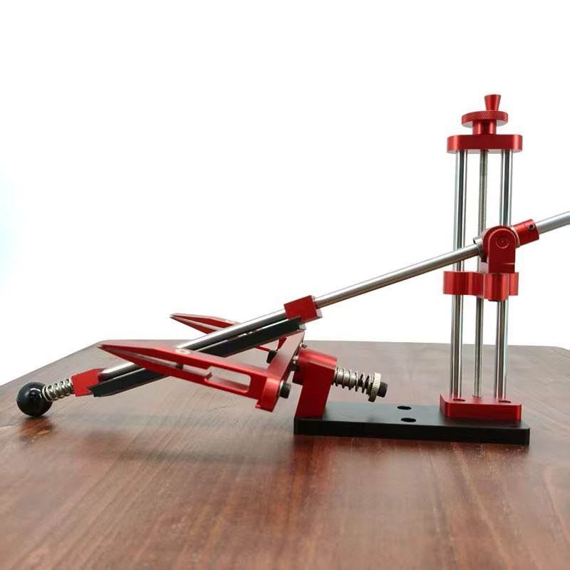Professioneller Messerschärfer von RSCHEF aus roter Aluminiumlegierung mit Holzschleifsystem und einstellbarem Schleifwinkel - Bild 3