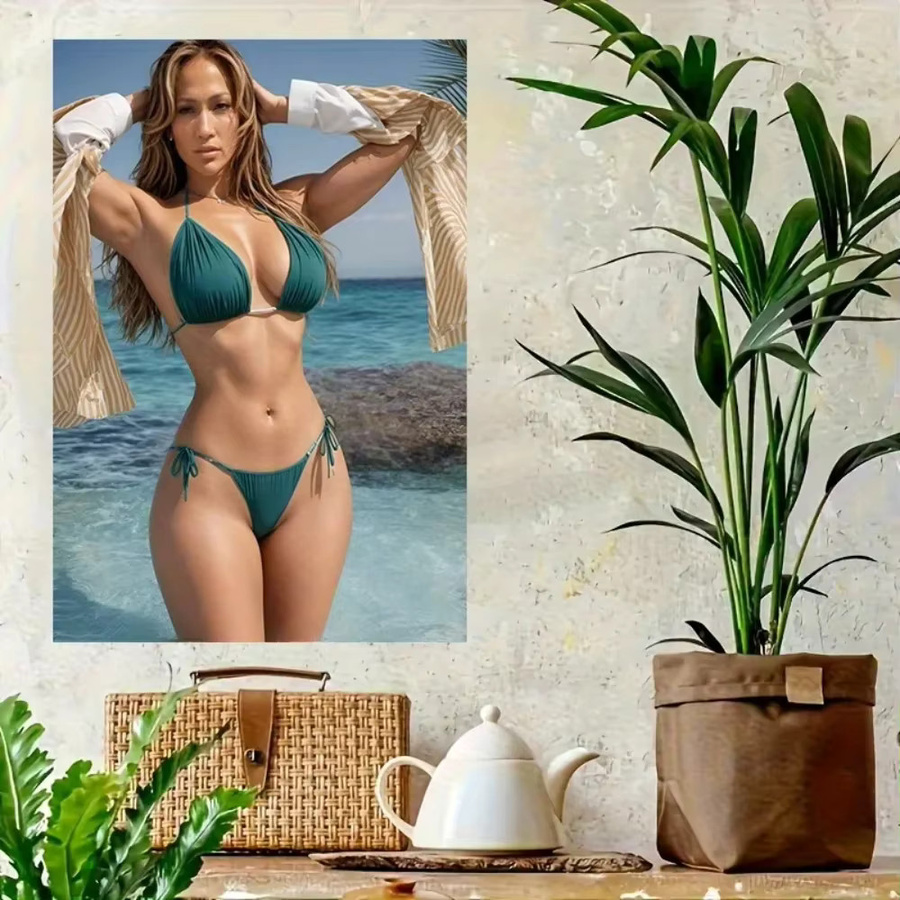Bright Beach Art Wanddekoration Grünes Bikini und Streifenhemd Canvas Motiv in Grün und Rot, Breite: 30,48 cm, Höhe: 30,48 cm - Bild 3
