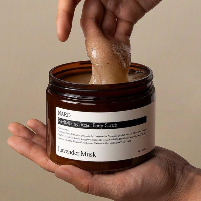 Nard Körperpeeling Zucker, 500 g, mit Hyaluronsäure und Panthenol - Bild 1