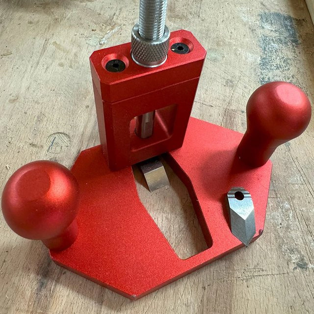 KPXIN Router Hand Nut Hobel zum Schneiden von Rillen mit 2 Klingen in Rot - Bild 1