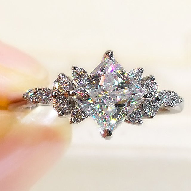 Huitan Mode Ring, Silber, Zirkonia, Damen, Verlobung - Bild 1