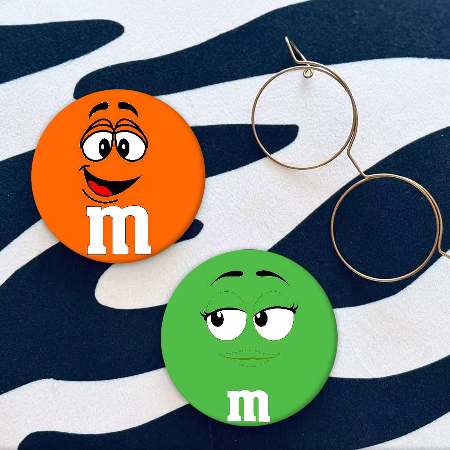 52TOYS Brosche, M-Ms C-Schokolade Abzeichen, Weißblech, Rund - Bild 2