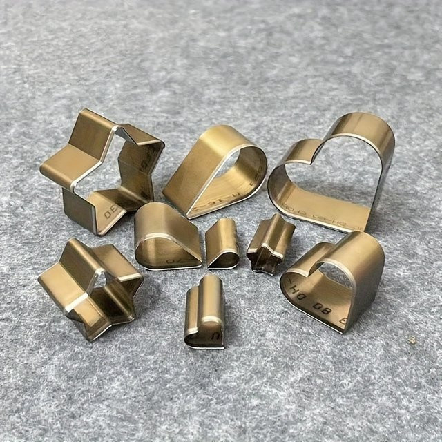 3-teiliges DIY-Handstanzset aus Karbonstahl in Gold mit Herz-, Stern- und Wassertropfenformen - Bild 1