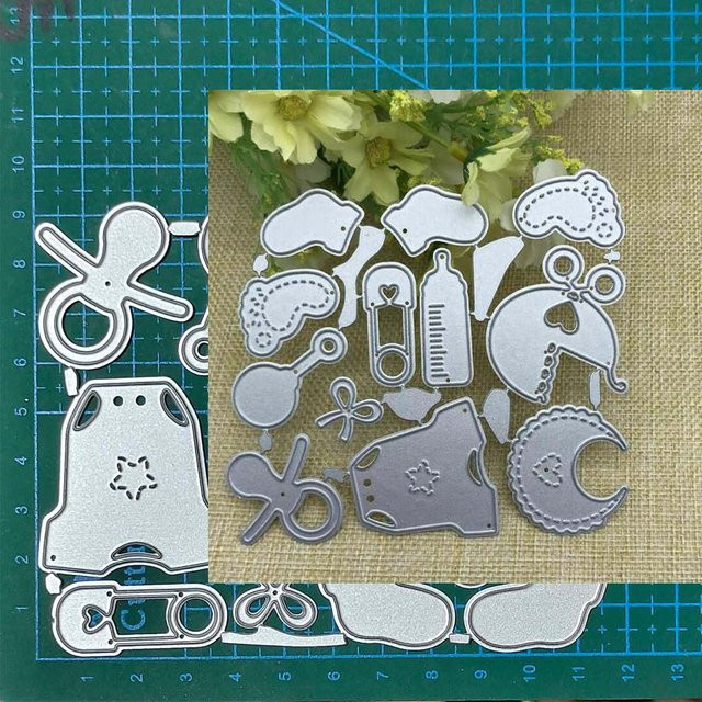 Silberne Metallform Stanzform für Babyprodukte und Bastelarbeiten zur Dekoration von Sammelalben und Karten - Bild 1