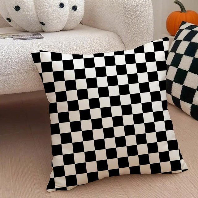 Vintage Schachbrett Kissenbezug von Onion Pillow in Schwarz, quadratisch, B/B: 30 x 30 cm - Bild 1
