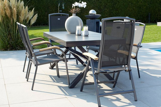 Hartman Xanadu Raffaelo Garten-Essgruppe aus Alu, Teak und Glaskeramik in Anthrazit und Natur mit 4 Dining Sesseln, 2 Klappstühlen und ausziehbarer rechteckiger Platte, B/T/H: 160 x 100 cm bis 220 x 100 cm, Höhe: 75 cm - Bild 1