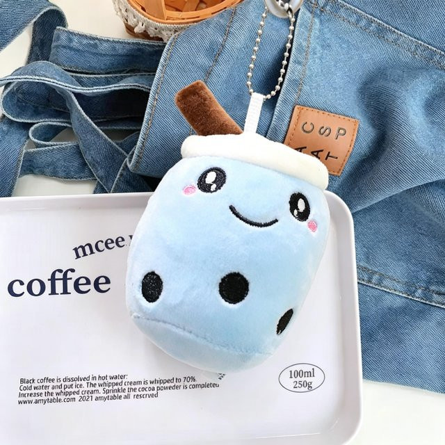 Yiran toy Mini Milchteetasse Plüsch Anhänger, Weiß, Braun, Rot, Blau, ab 14 Jahren - Bild 1