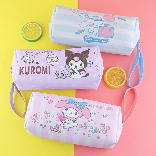 Sanrio Federmäppchen mit Cinnamoroll, Hello Kitty, Kuromi und Melody, wasserdichte Stifttasche aus PU-Leder in Blau - Bild 1