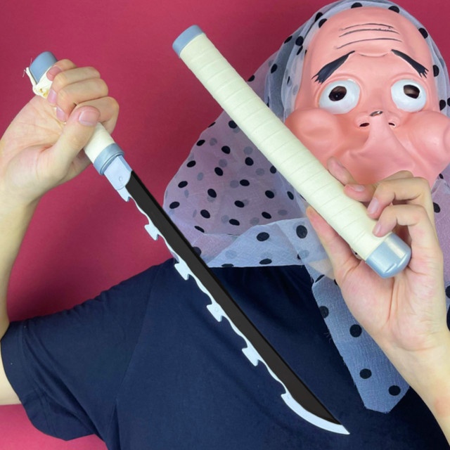 Bandai Demon Slayer Hashibira Inosuke Katana, Cosplay Requisite - Bild 1