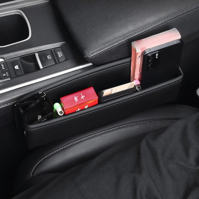 Auto Sitz Lücken Organizer mit Ladeöffnung für Mercedes Benz CLA-Klasse C117 und GLA-Klasse X156 (2013 - 2019) - Bild 1