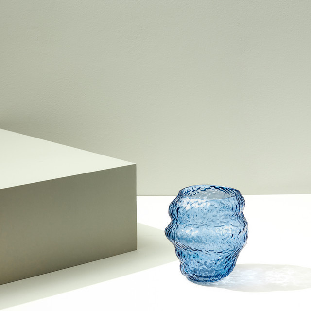 Hübsch Interior Vase Aurora Blau aus Glas, Höhe: 17 cm, Breite: 17 cm, Tiefe: 1 cm - Bild 1