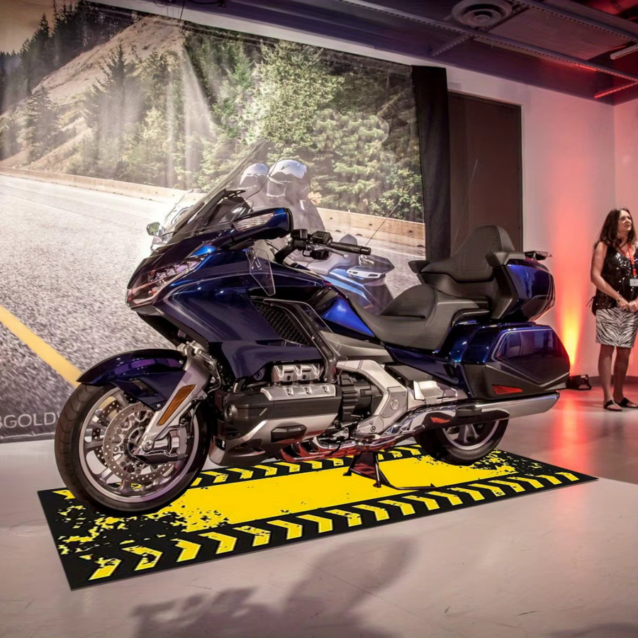 VIKAMA Motorradmatte in Gelb-Schwarz, rutschfeste und saugfähige Garagenmatte mit Warnhinweis-Design - Bild 3