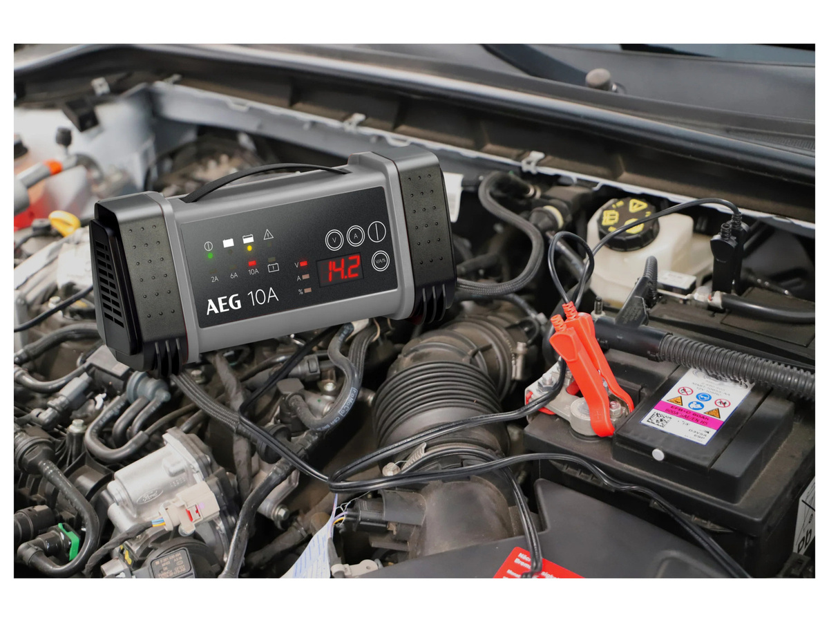 AEG Mikroprozessor-Ladegerät LT 10 für 12 V und 24 V Autobatterien, Schwarz - Bild 4