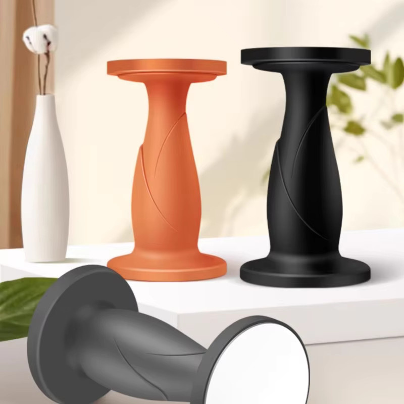 Selbstklebender Türstopper aus Kunststoff in Grau mit starker Saugkraft als Wandschutz und Antikollisions-Bodenhalter - Bild 5
