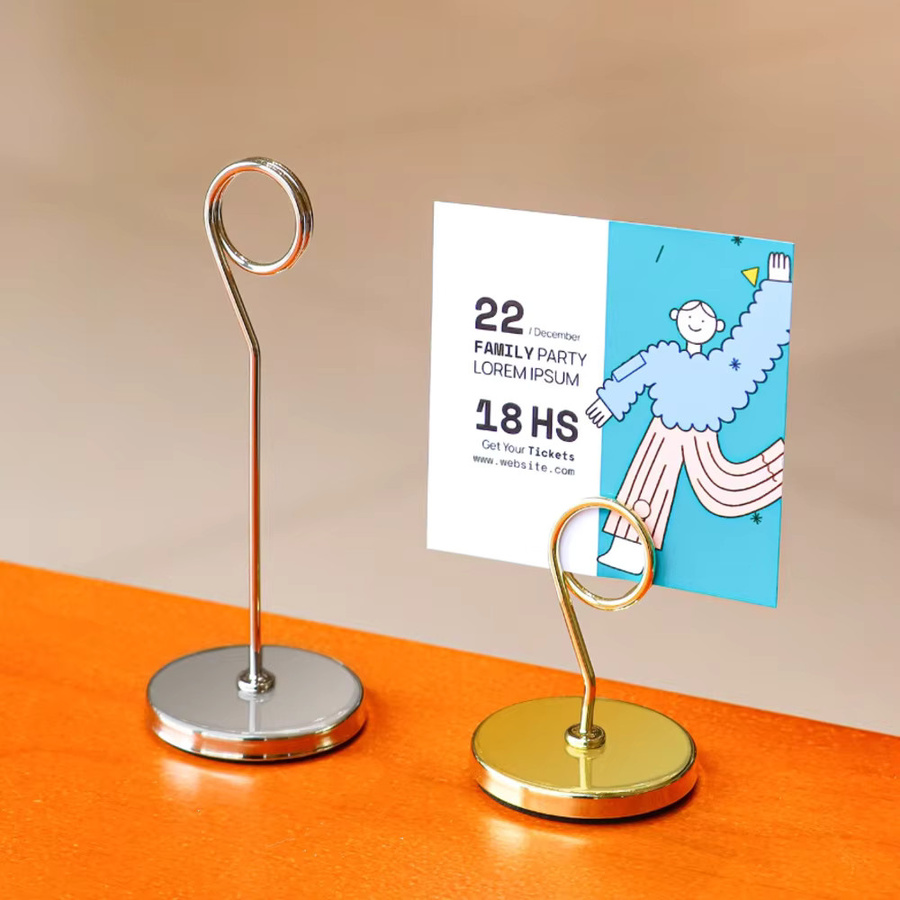 Goldener Memo Clip aus Metall als Desktop Stand für Karten und Postkarten - Bild 1