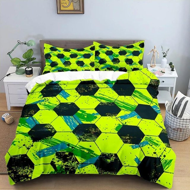 Fußball 3D Bettwäscheset von JMG Household Supplies in Grün mit Bettbezug und Kissenbezügen, B/H: 200 x 230 cm - Bild 1