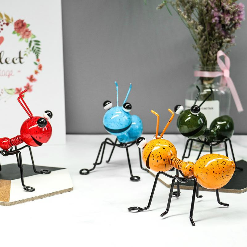 Yiran Furniture Ameisen Skulptur aus Metall als moderne Garten Dekoration und Tischfigur für Außenhof oder Schreibtisch - Bild 2