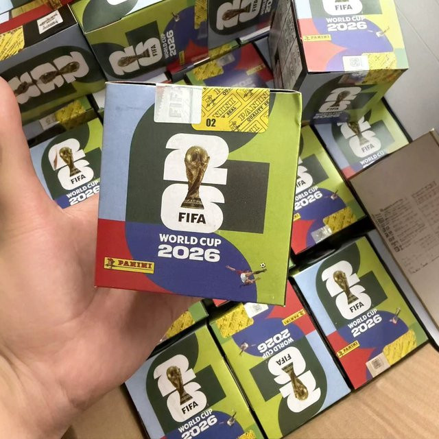 Panini FIFA World Cup Sticker Box, Spieler-Sticker-Packs, ab 14 Jahren - Bild 1